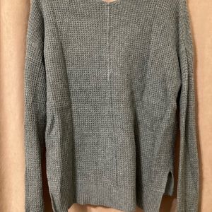 Jessica Simpson sage green sweater. Loose fit, long length. Size Medium.